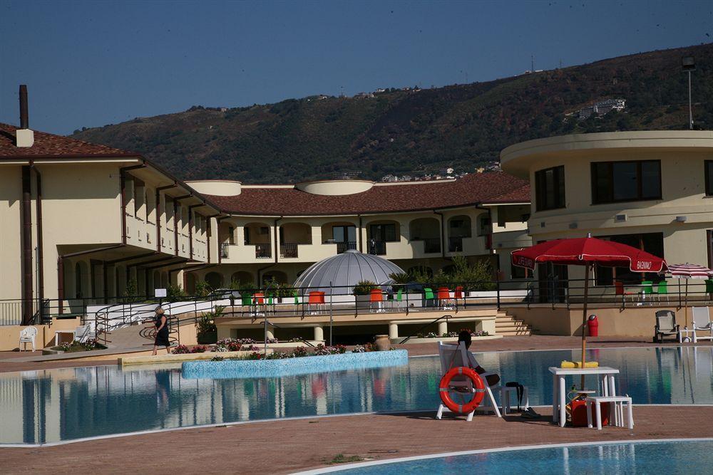 Hotel Resort Lido Degli Aranci Vibo Valentia Exterior foto