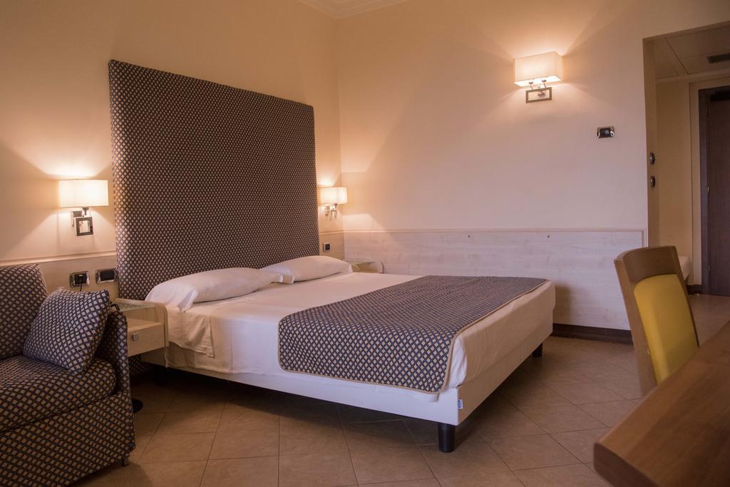 Hotel Resort Lido Degli Aranci Vibo Valentia Exterior foto