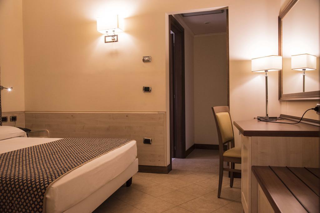 Hotel Resort Lido Degli Aranci Vibo Valentia Exterior foto